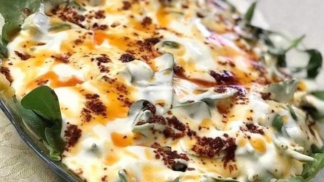 Sıcak Yaz Aylarına Yakışan: Semizotu Salatası