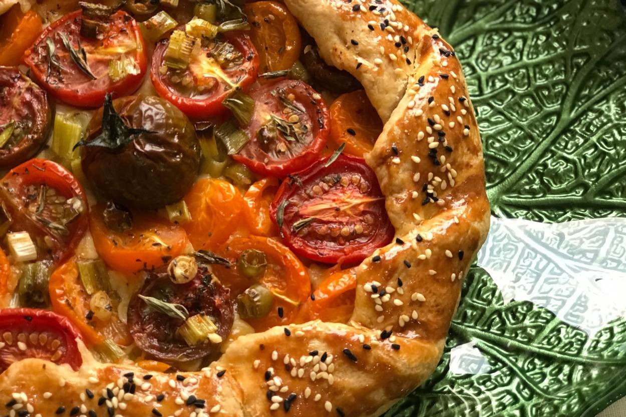 Kahvaltıya Beş Çayına: Domatesli Galette
