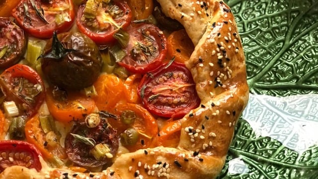 Kahvaltıya Beş Çayına: Domatesli Galette