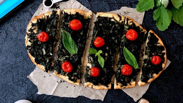 Sofralara Şenlik: Pazılı Pide