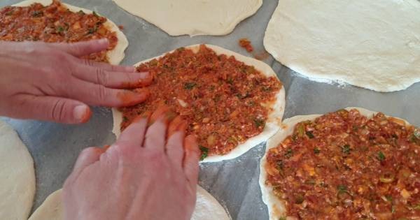 ev-yapimi-lahmacun-adim-7