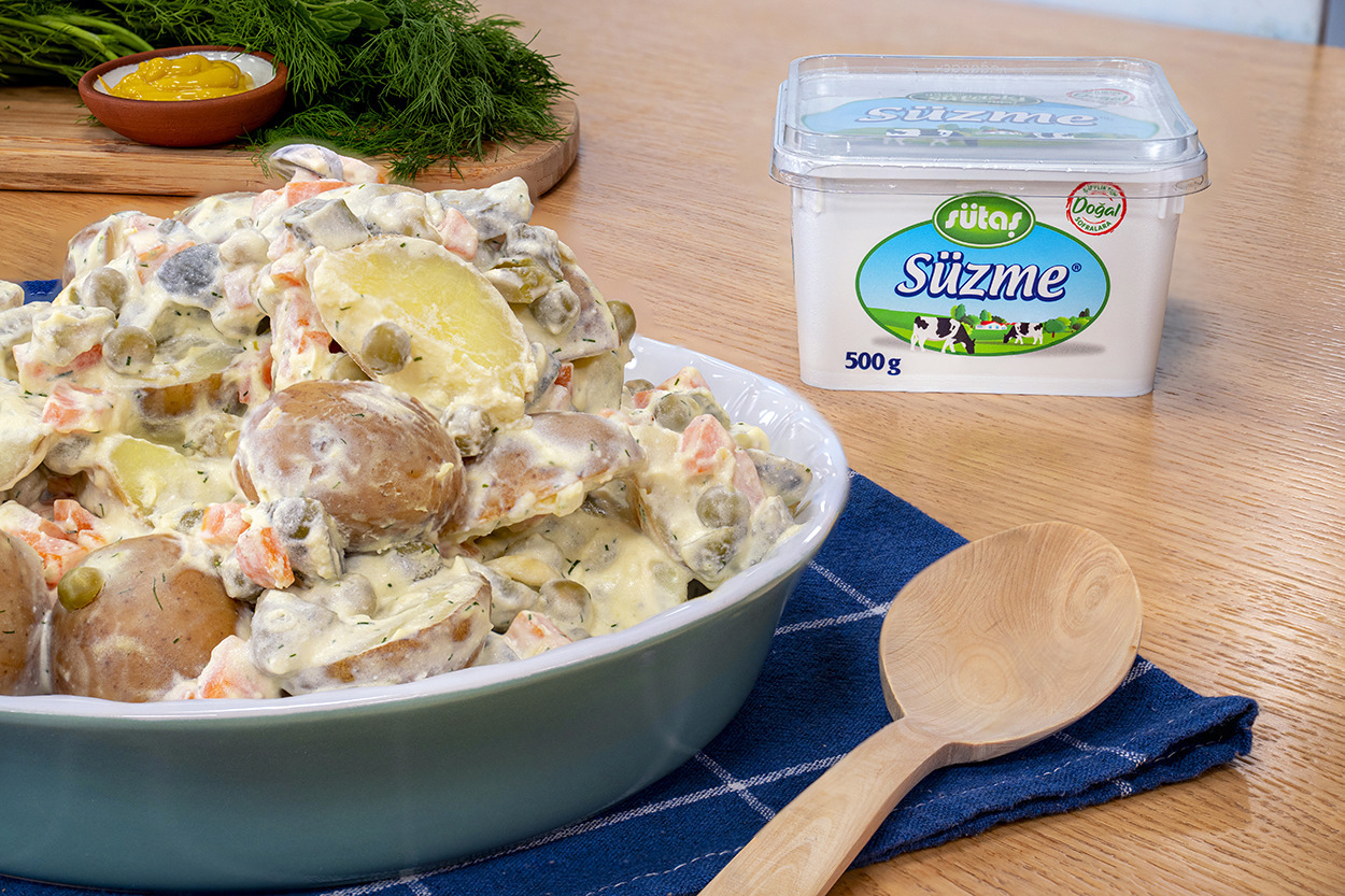 Bebek Patateslerle: Süzme Soslu Patates Salatası
