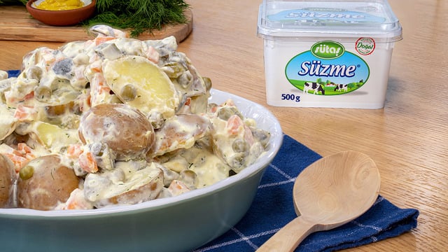 Bebek Patateslerle: Süzme Soslu Patates Salatası