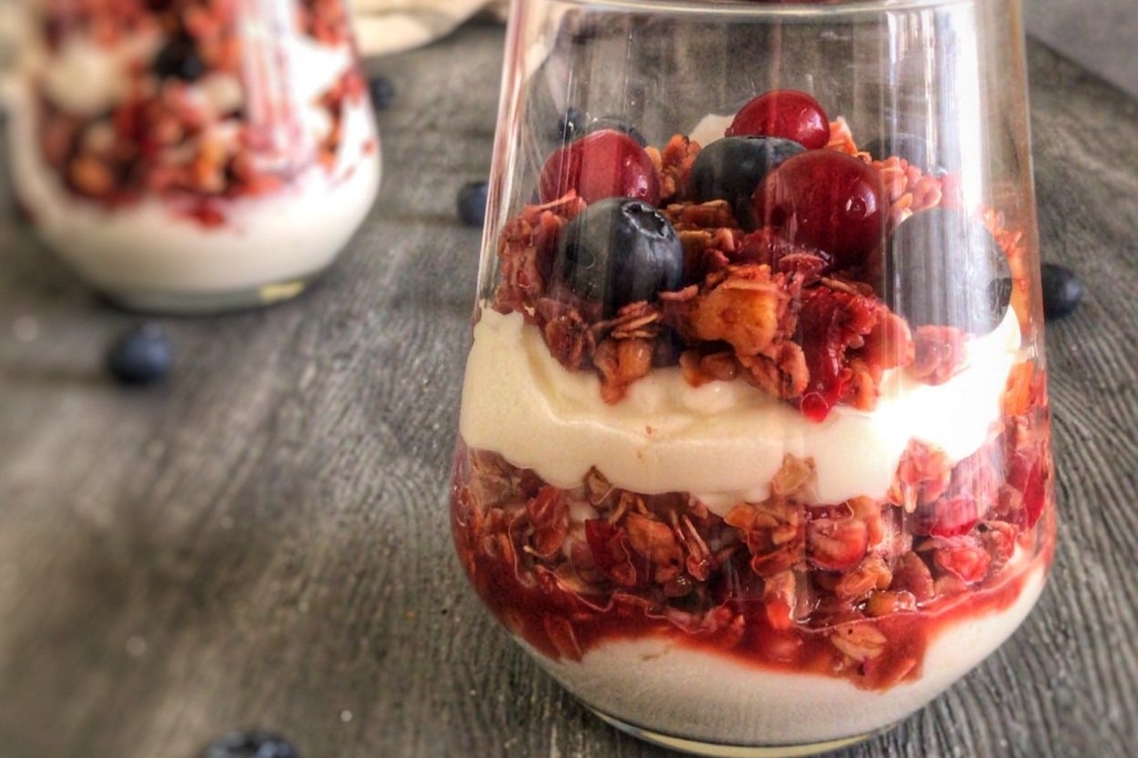 Her Öğünde Yanınızda: Meyveli Granola