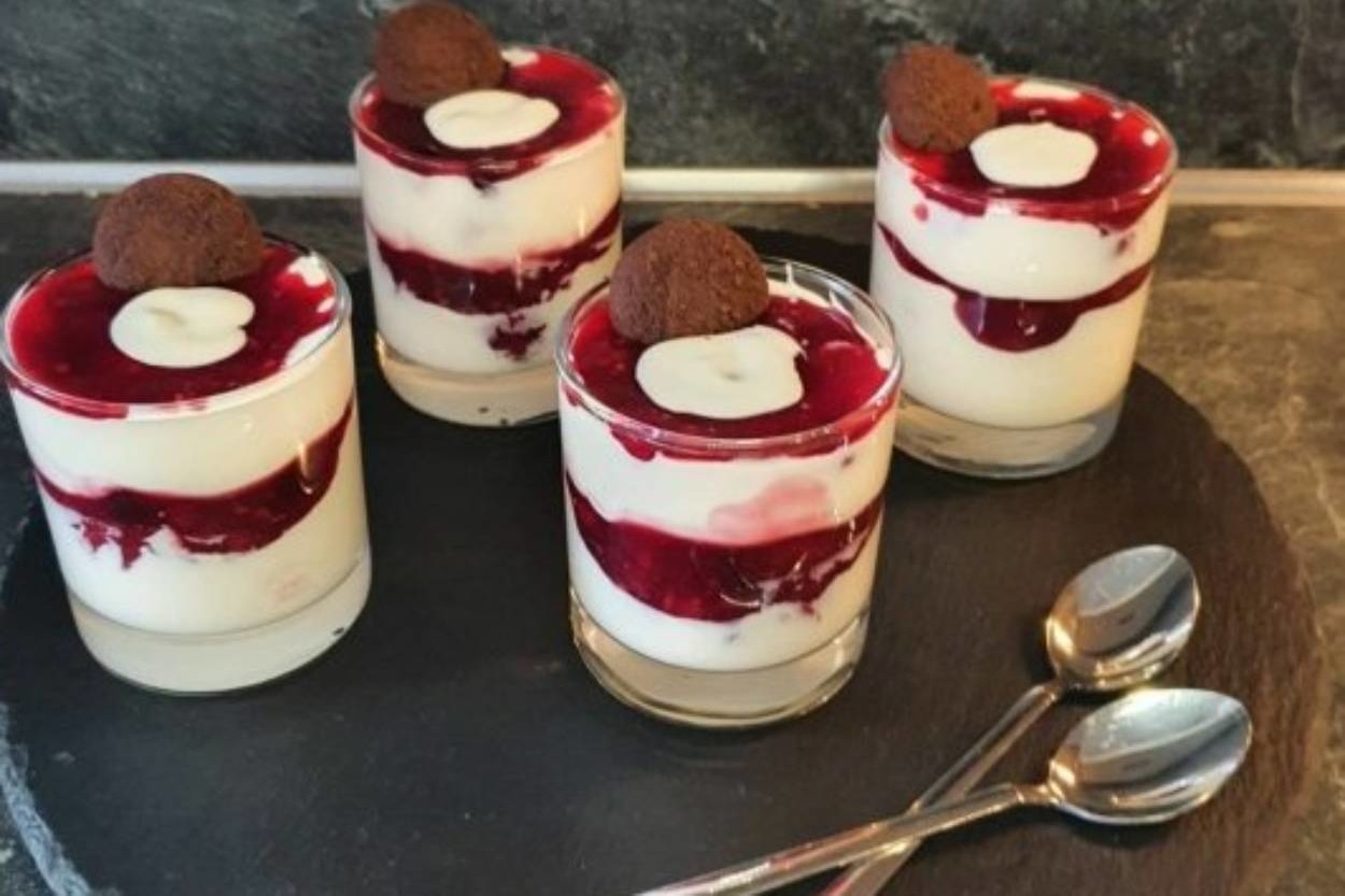 Yaz Sıcaklarına: Reçelli Puding