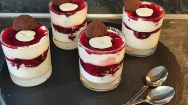 Yaz Sıcaklarına: Reçelli Puding