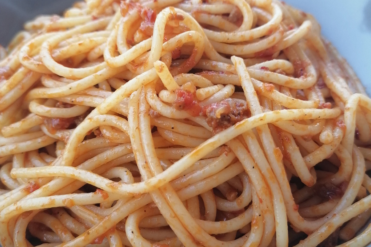Çatalla Dönsün Dursun: Kıymalı Spagetti