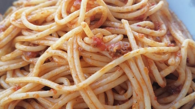 Çatalla Dönsün Dursun: Kıymalı Spagetti