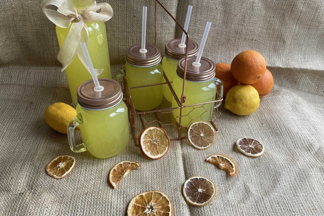 Yazın Sıcaklarında: Ev Yapımı Limonata