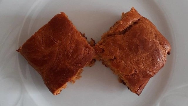 Rafine Şeker İçermez: Nohut Unlu Tahinli Kek