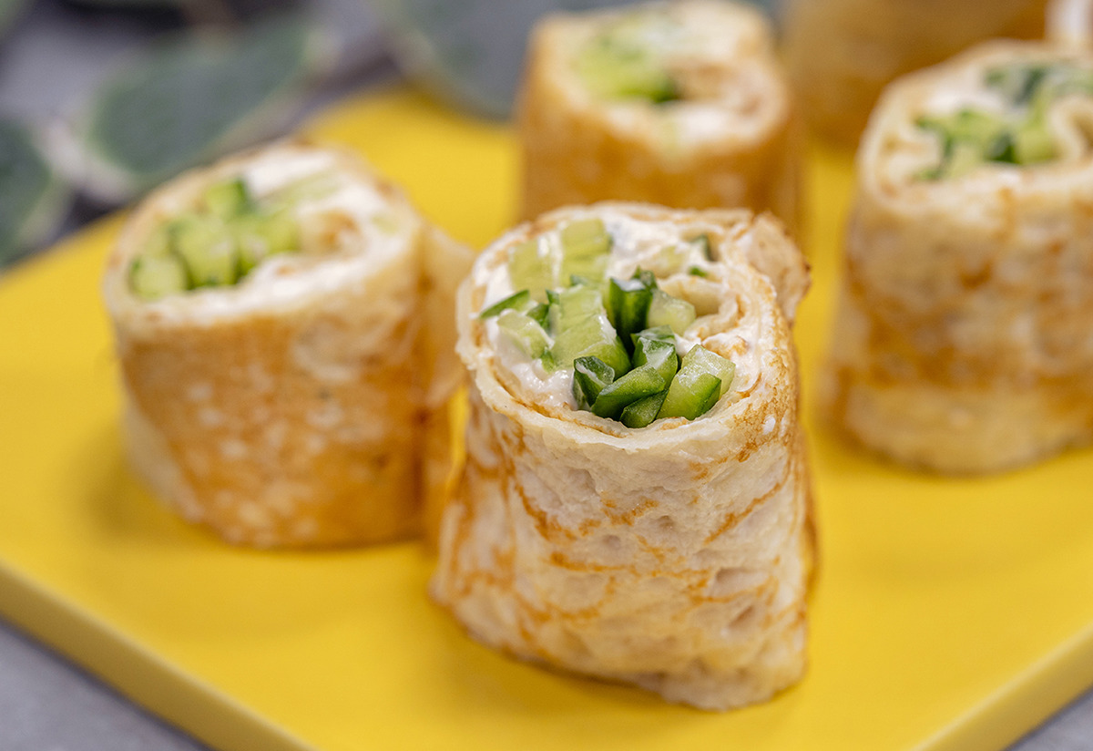 Salatalık Dolgulu: Tahinli Labneli Krep Roll Tarifi