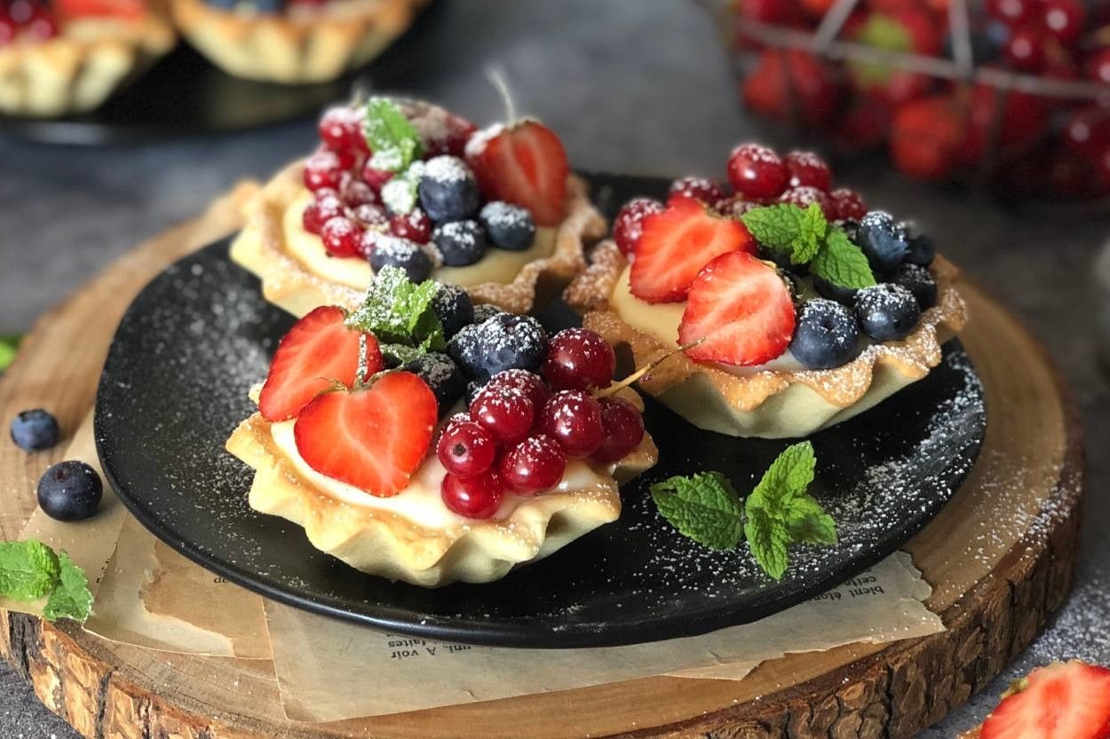 Meyveler ve Enfes Krema: Tartolet