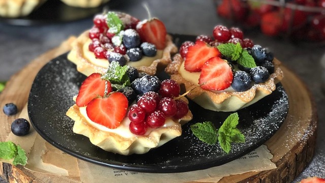 Meyveler ve Enfes Krema: Tartolet