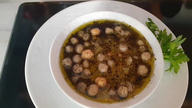Besleyici ve Lezzetli: Yoğurtlu Topalak Köfte