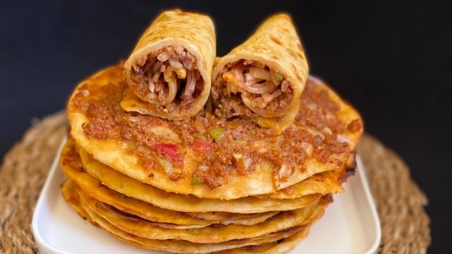 Efsane Lezzet: Ev Yapımı Çıtır Lahmacun