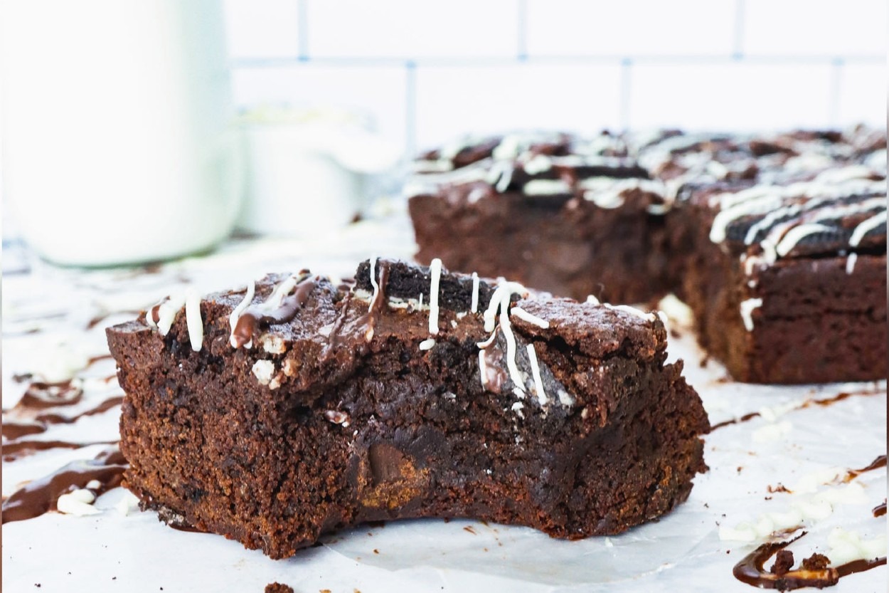 Hazırlaması Sadece 10 Dakika: Klasik Çikolatalı Brownie