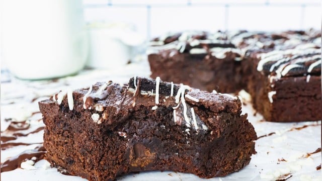 Hazırlaması Sadece 10 Dakika: Klasik Çikolatalı Brownie