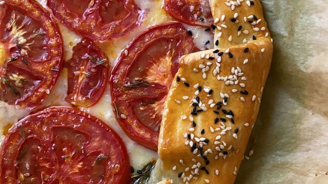 Tadı Muazzam: Domates ve Peynirli Galette