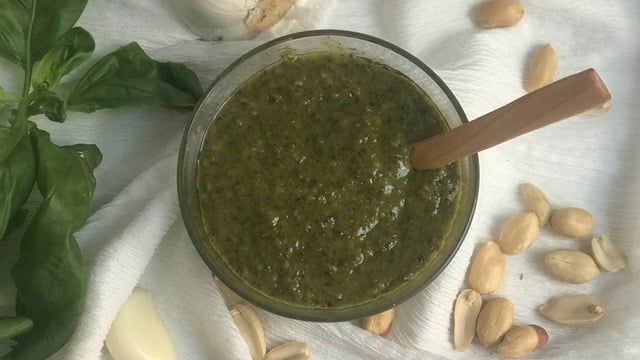 Kızarmış Ekmeğin Üzerine: Pesto Sos