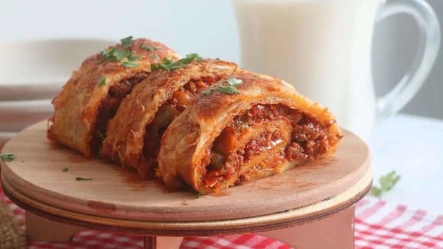 Sunumu Enfes: İç Harçlı Patates Rulo