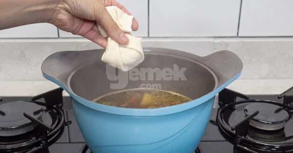 wonton-corbasi
