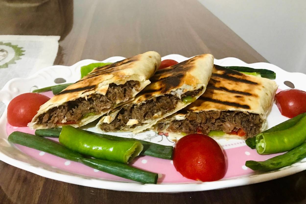 Ağızda Dağılan Dokusuyla: Etli Wrap