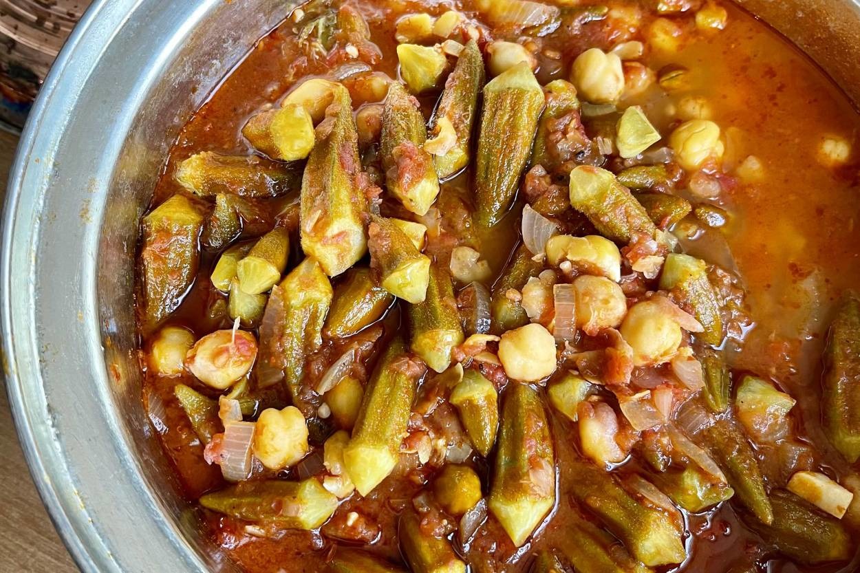 Acılı ve Ekşili: Zeytinyağlı Bamya