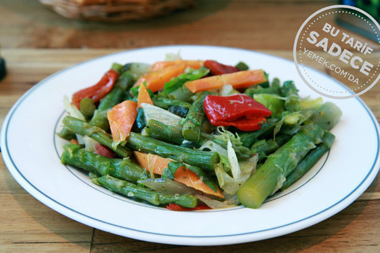 Namlı Gurme'den: Kuşkonmaz Salatası