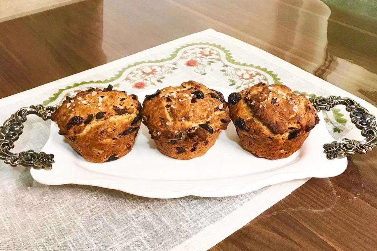 Sabaha Çabucak Hazır: Zeytinli Kuru Domatesli Ekmek