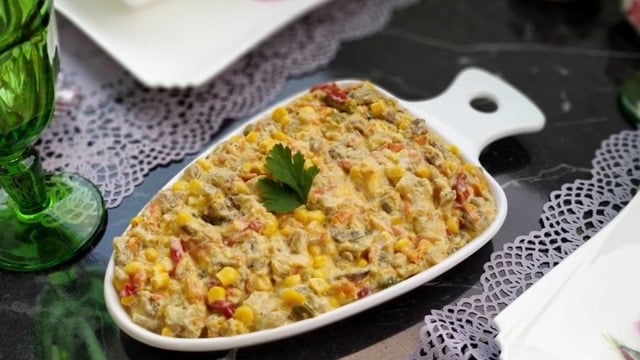 Sofralara Yancı: Köz Patlıcanlı Salata