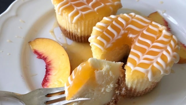 Porsiyonluk Lezzet: Şeftalili Cheesecake