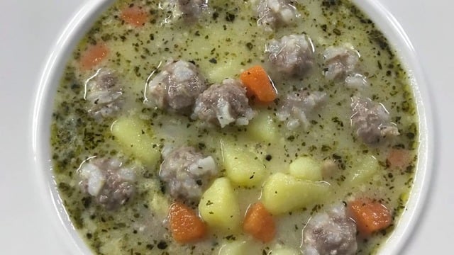 Doyurucu Akşam Yemeklerine: Ekşili Terbiyeli Köfte