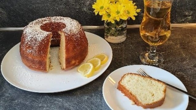Dilim Dilim Yenir: Limonlu Pamuk Kek