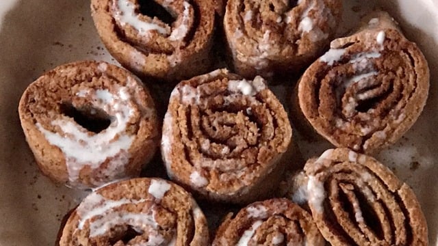 Sağlıklısı da Mümkün: Yulaflı Tarçınlı Rulo