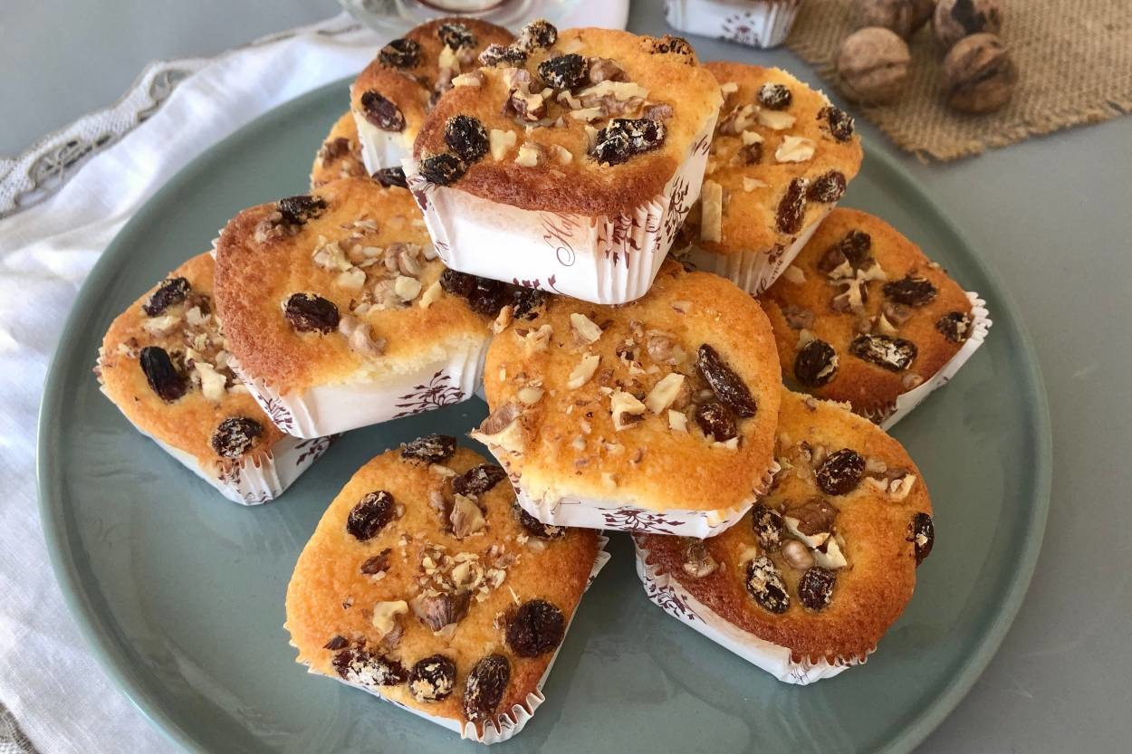 Aromalı ve Yumuşacık: Üzümlü Limonlu Muffin