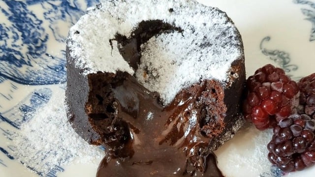 Akışkan Çikolatalı: Lava Kek