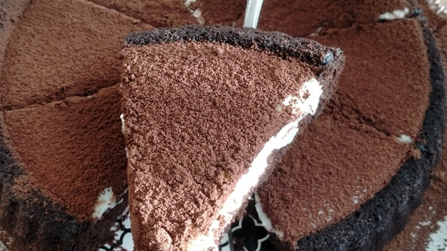 Lezzeti Parmakları Yedirir: Kolay Tiramisu