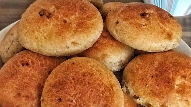 Poğaça Niyetine: Cevizli İncirli Mini Ekmek