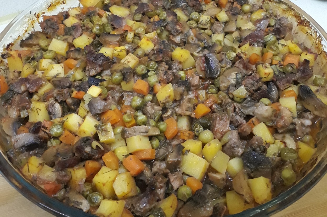 Kalabalık Sofralara: Tepside Kağıt Kebabı