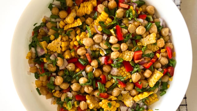 Hem Doyurur Hem Besler: Nohut Salatası