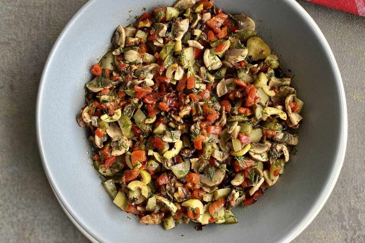 Dilediğiniz Öğüne: Hardal Soslu Mantar Salatası