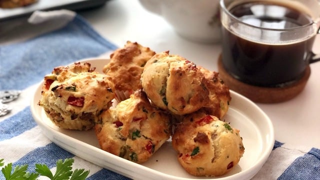 Cevizli Peynirli: Tuzlu Muffin