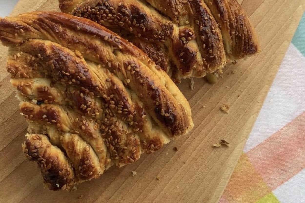Evi Saran Kokusuyla: Burma Haşhaşlı Çörek