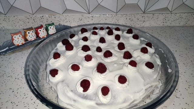 Dilim Dilim Yenecek: Frambuazlı Islak Kek