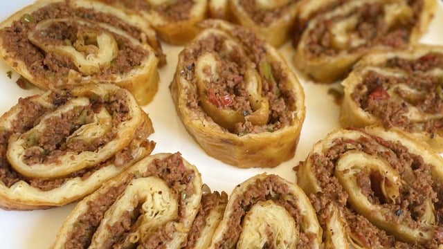 Bir de Böyle Deneyin: Lahmacun Börek