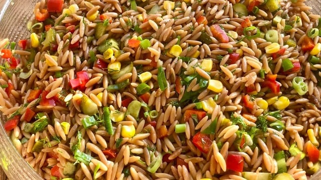 Rengarenk: Şehriye Salatası