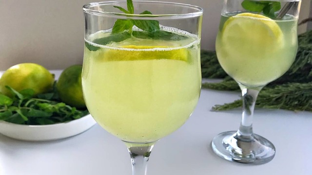 Güne Ferahlık Katan: Pratik Ev Yapımı Limonata