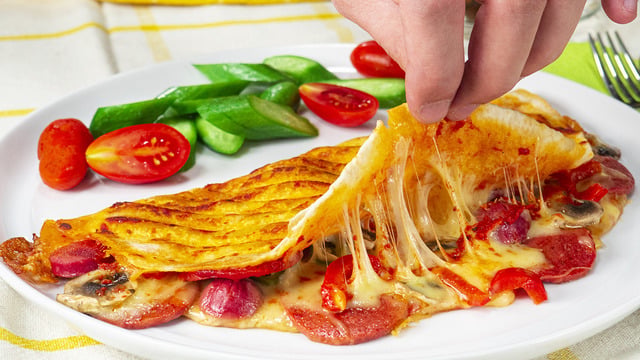 Pizza Tadında: Dolu Dolu Lavaş Tost
