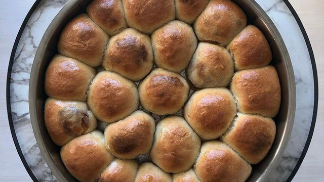 Yumuş Yumuş: Soğanlı Peynirli Tepsi Poğaçası