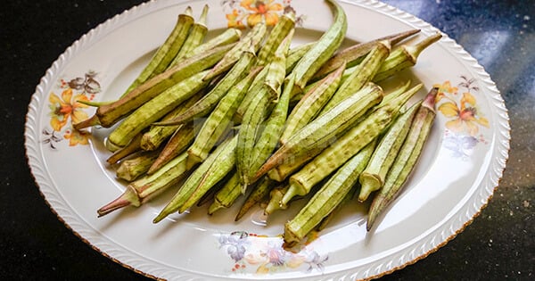 firinda-bamya-kizartmasi-asamasi-1